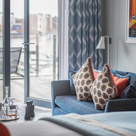 Harbour Hotel & Spa Southampton Zewnętrze zdjęcie A guest room at the Hotel Commonwealth